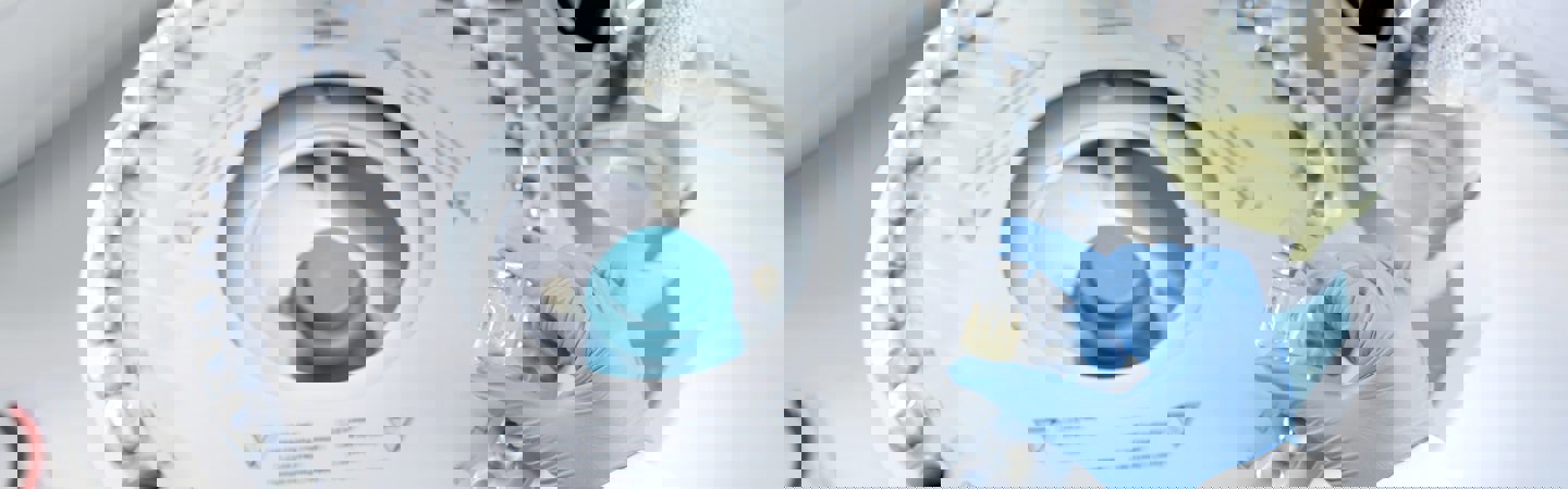 آزمایشگاه میکروسکپ الکترونی (SEM,FESEM)